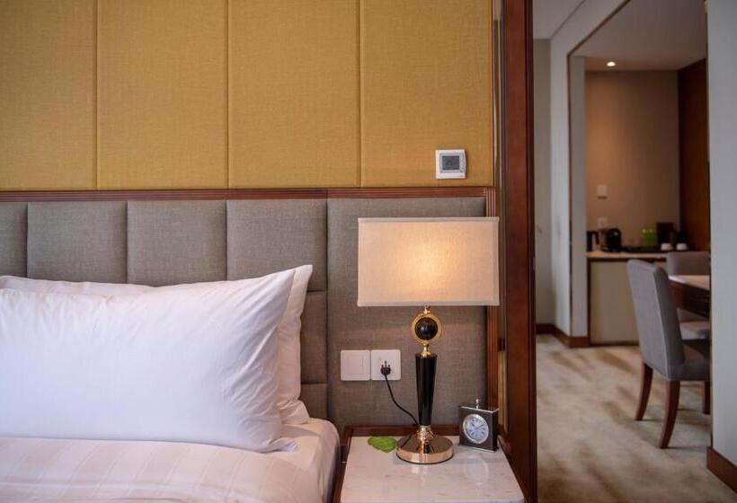 Deluxe Suite King Bed, Wyndham Garden Hanoi