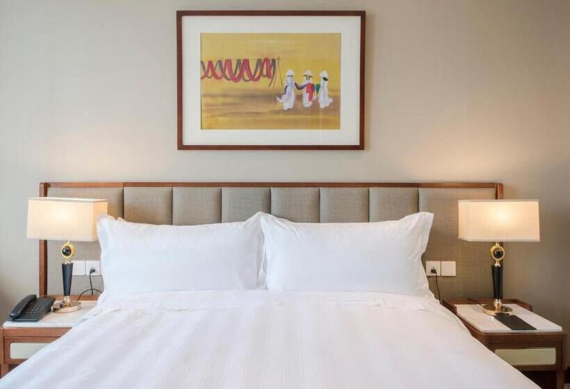 اتاق استاندارد با تخت بزرگ برای معلولان, Wyndham Garden Hanoi