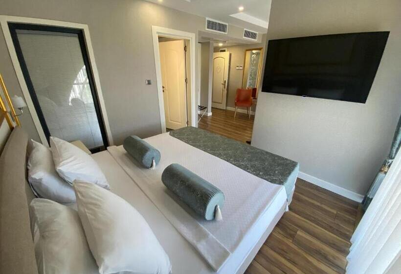 غرفة قياسية سرير كينج, Kubaliç