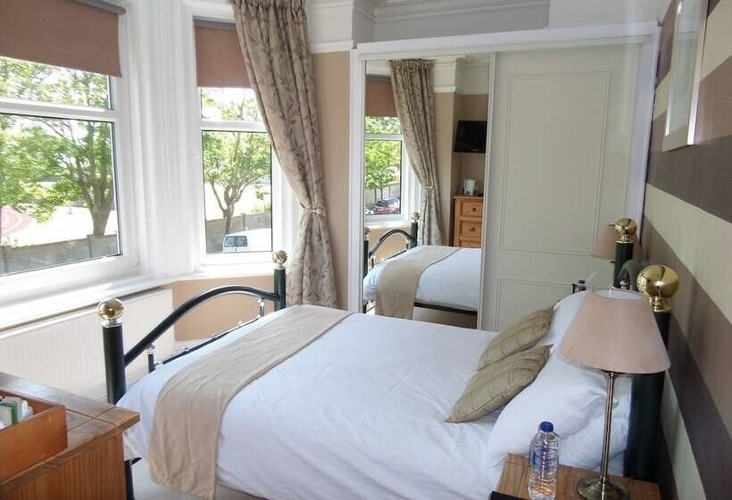 Номер Стандарт, Beaumont House