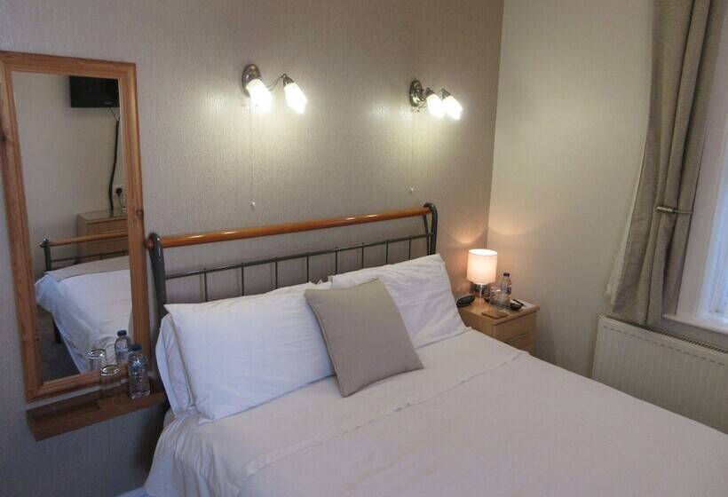 Стандартный Номер Нижний Этаж, Beaumont House