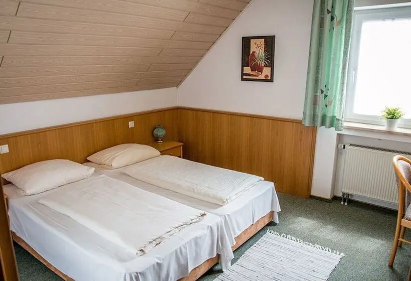 Perhehuone, Gasthof Zum Ochsen