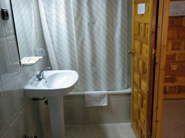 スタンダードルーム, Pensión Rural Arroyo La Teja