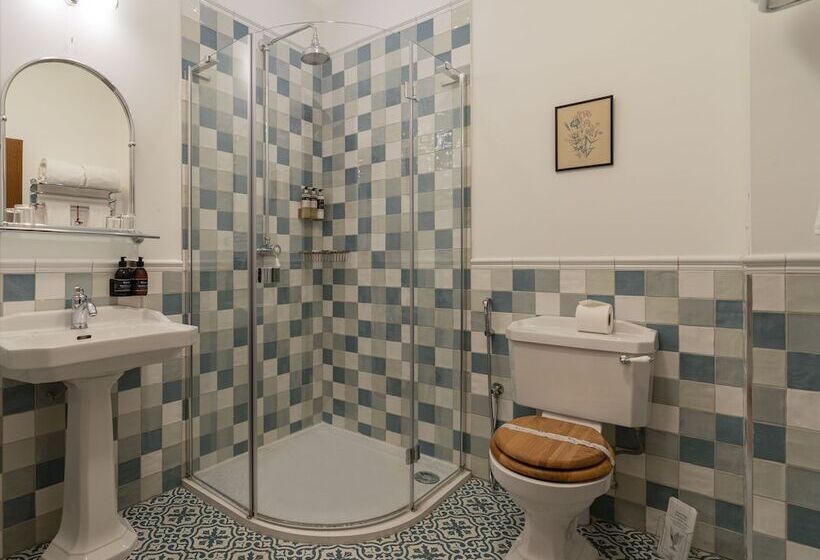 Номер Superior Кровать Кинг, The Whispering Pine Lodge