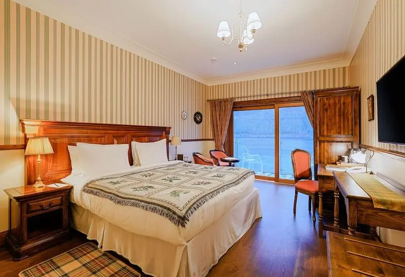 キングサイズベッドのスーペリアルーム, The Whispering Pine Lodge