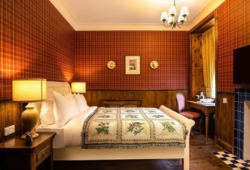 スタンダードプラスルーム, The Whispering Pine Lodge