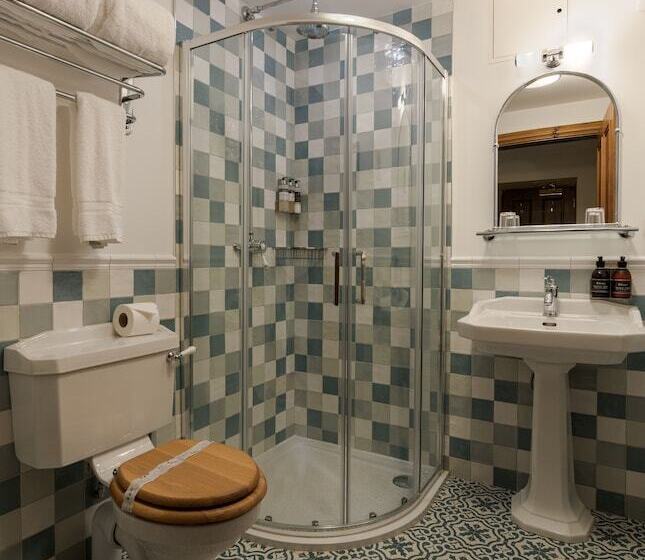 Номер Superior Кровать Кинг, The Whispering Pine Lodge