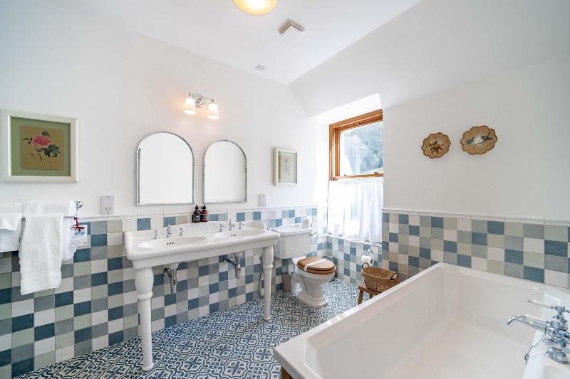 Номер Стандарт, The Whispering Pine Lodge