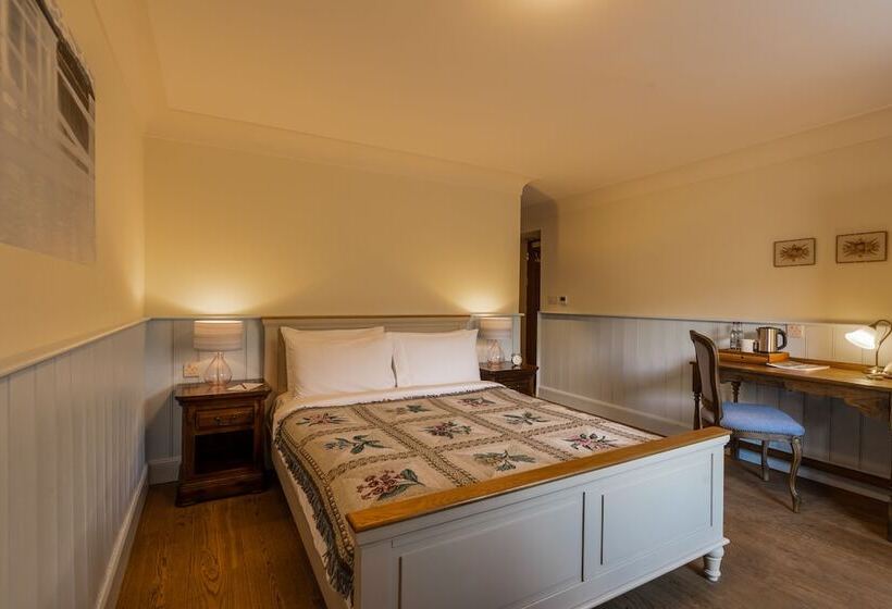 Номер Superior Кровать Кинг, The Whispering Pine Lodge