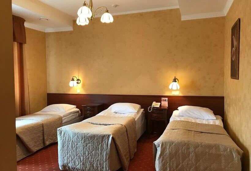 标准三人间, Nemchinovka Park