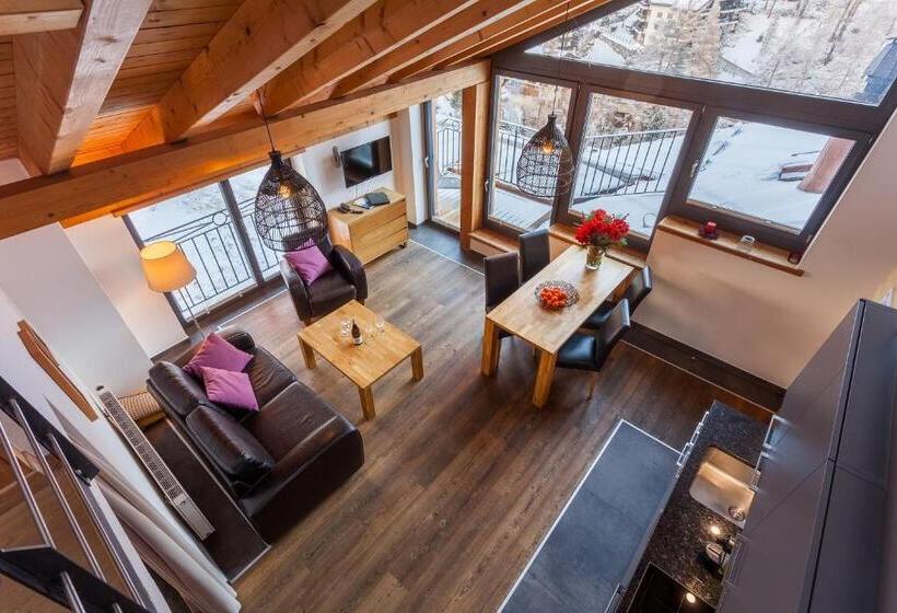 Quarto Superior, 22 Summits Apartments