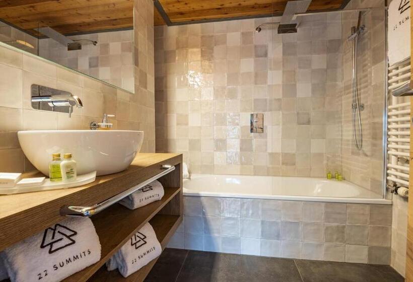 Chambre Quadruple Supérieure, 22 Summits Apartments