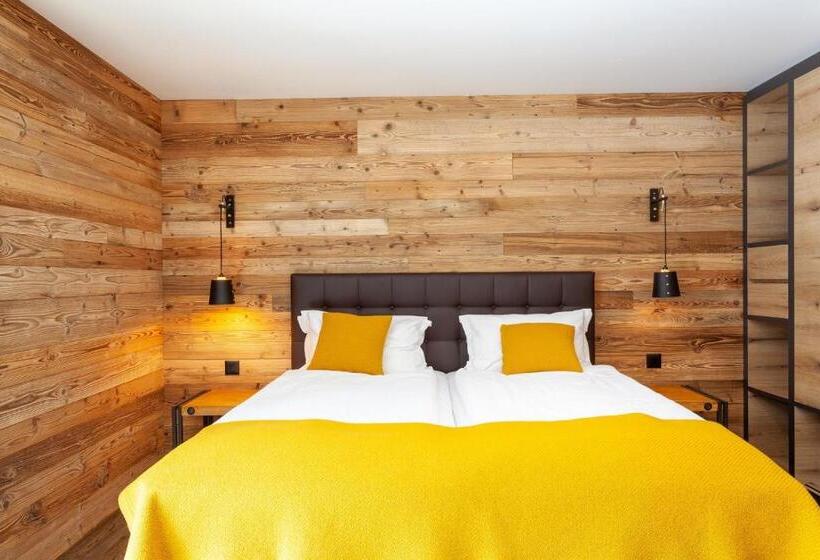 Studio Standard, 22 Summits Apartments