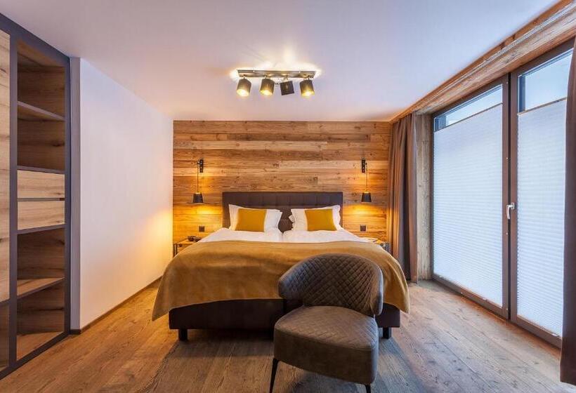 Escritório Superior, 22 Summits Apartments