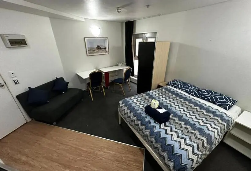 استودیوی استاندارد, Columbia Apartments