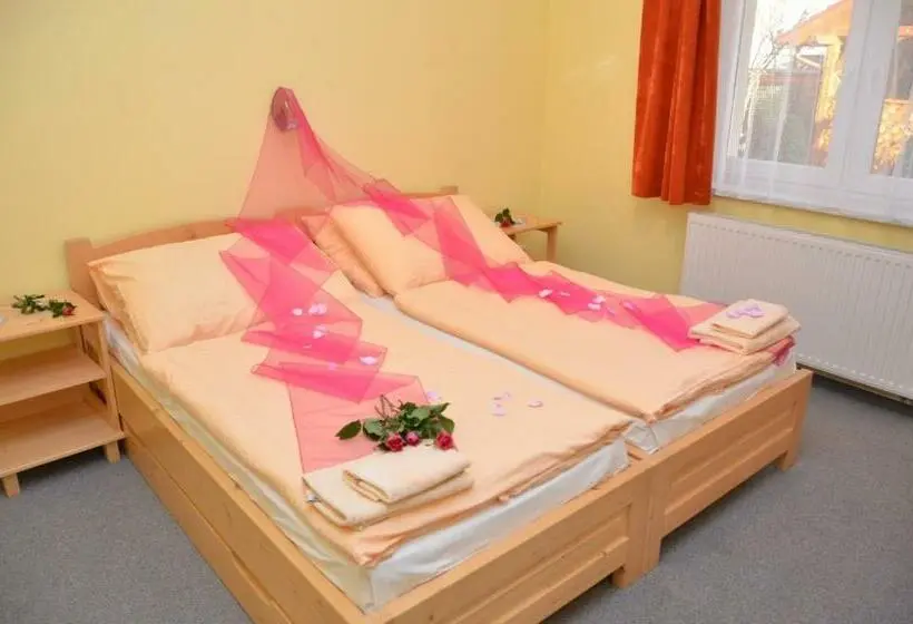 اتاق استاندارد, Apartmany Broma