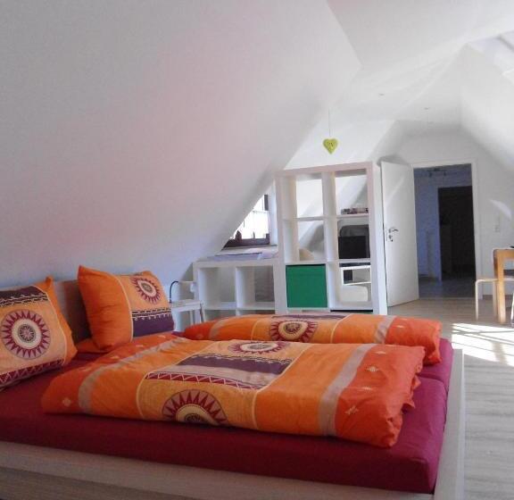 Monolocale Standard, Baumeisterhaus