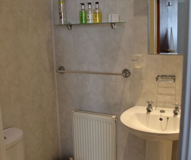 اتاق استاندارد یک نفره, Capri Guest House