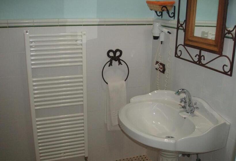 标准三人间, Cortijo Los Monteros