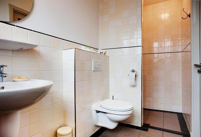 Standard Triple Room, De Sfeerstal