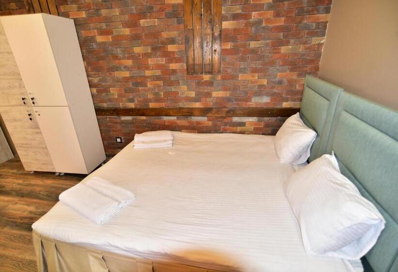 اتاق خانوادگی, Han