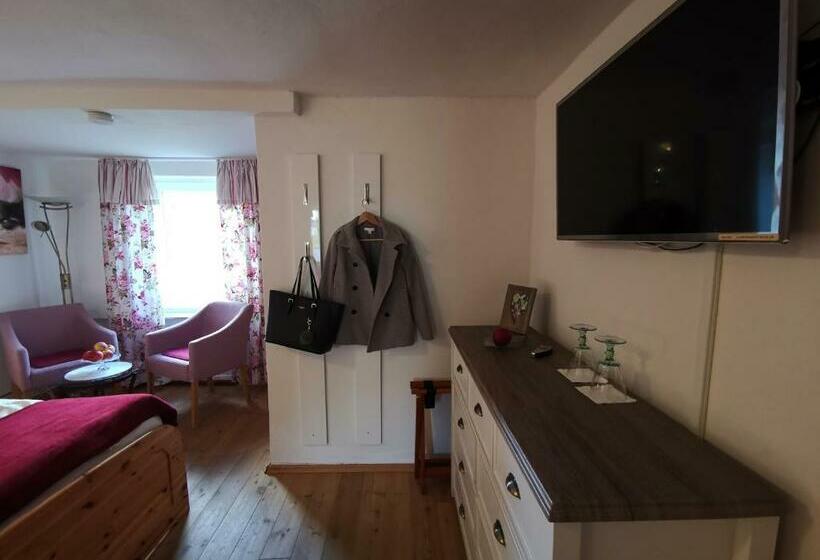 Номер Стандарт, Hildfelder Stübchen