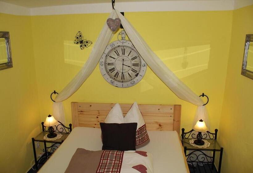 Номер Стандарт Индивидуальный, Hildfelder Stübchen