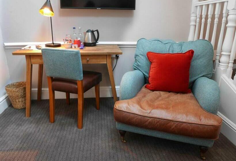 غرفة قياسية, The Fleece