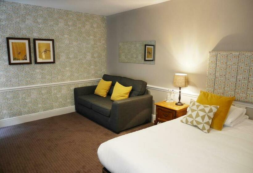 غرفة عائلية, The Fleece