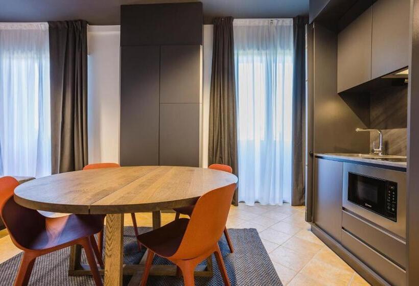 Standaard Studio, Residence 9 Line