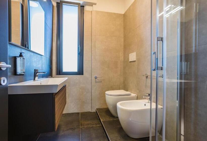 شقة غرفة واحدة, Residence 9 Line