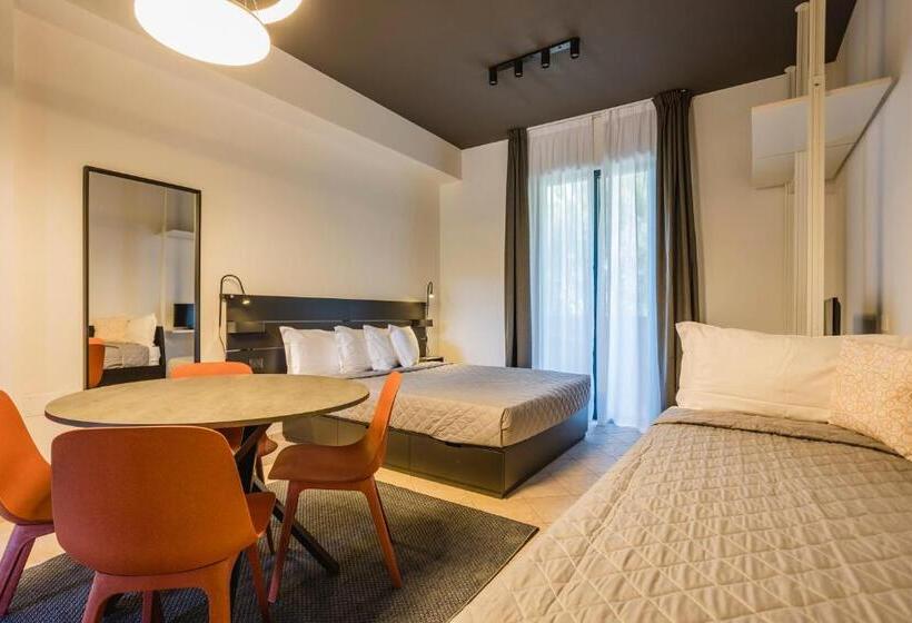 Standaard Studio, Residence 9 Line