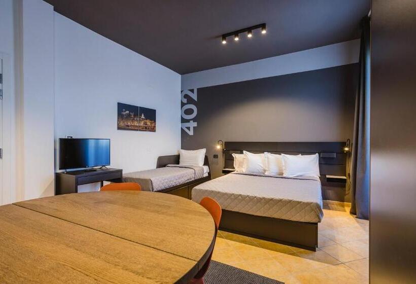 إستوديو قياسى, Residence 9 Line