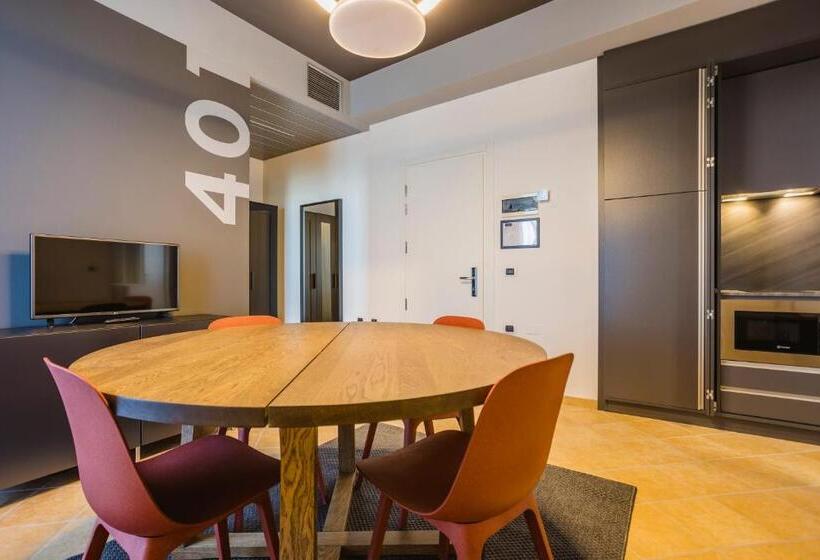 شقة غرفة واحدة, Residence 9 Line