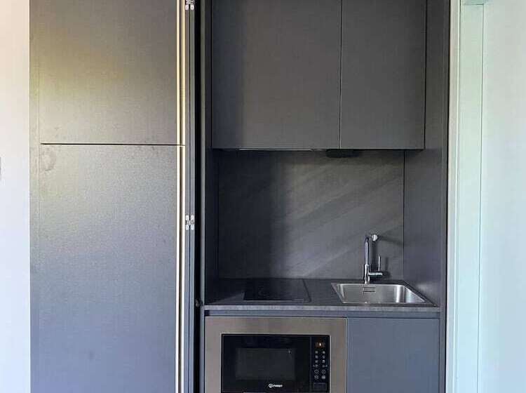 Standaard Studio, Residence 9 Line