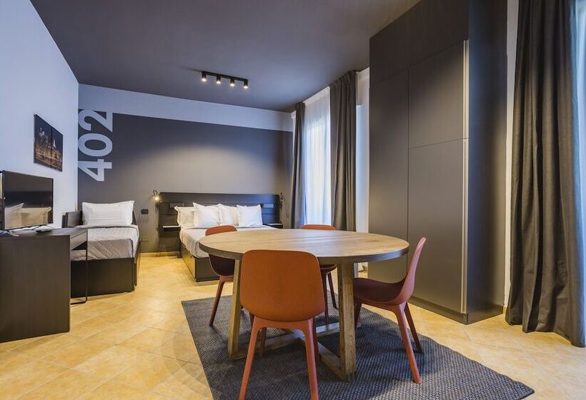 Standaard Studio, Residence 9 Line
