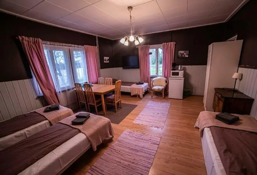 バスルーム共同エコノミー4人部屋, Arctic Guesthouse & Igloos