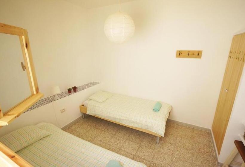 Кровать в Общей Комнате, Sol Y Mar Surf Camp
