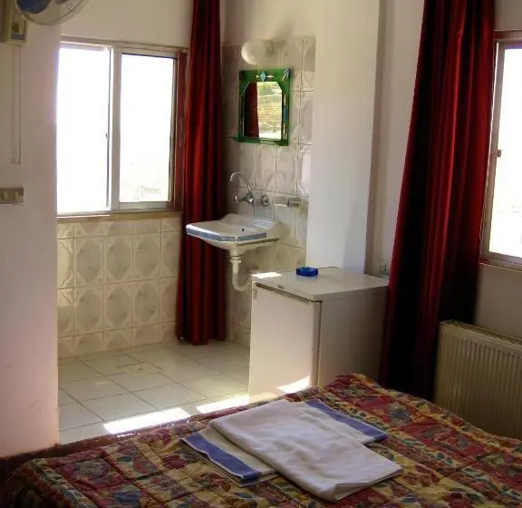 اتاق استاندارد یک نفره, Valentine Inn