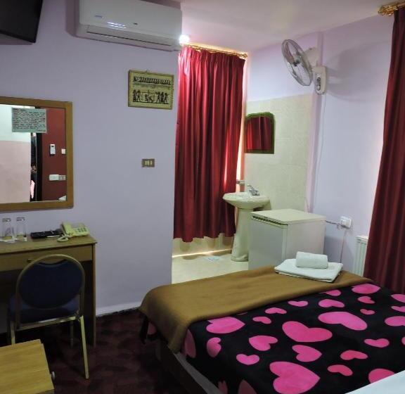 اتاق استاندارد یک نفره, Valentine Inn