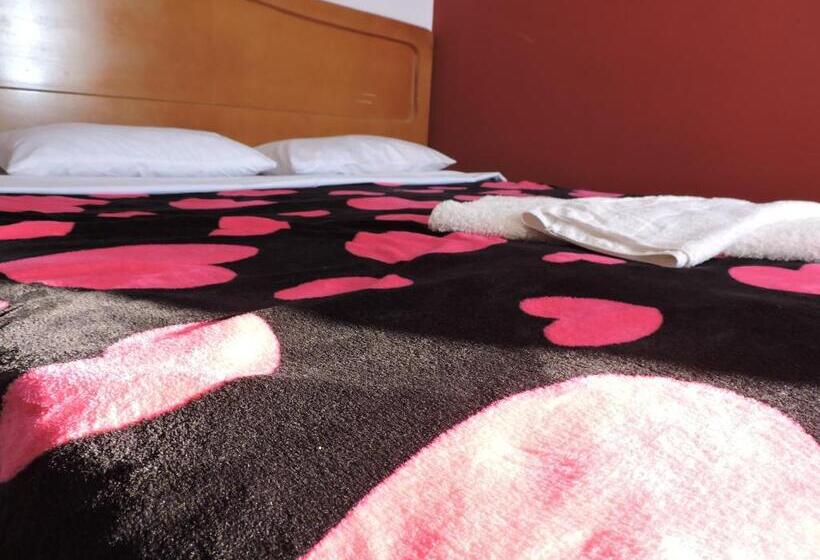 اتاق استاندارد یک نفره, Valentine Inn