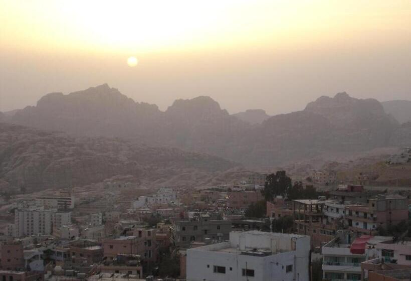 اتاق استاندارد, Valentine Inn