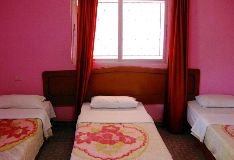 اتاق استاندارد سه نفره, Valentine Inn