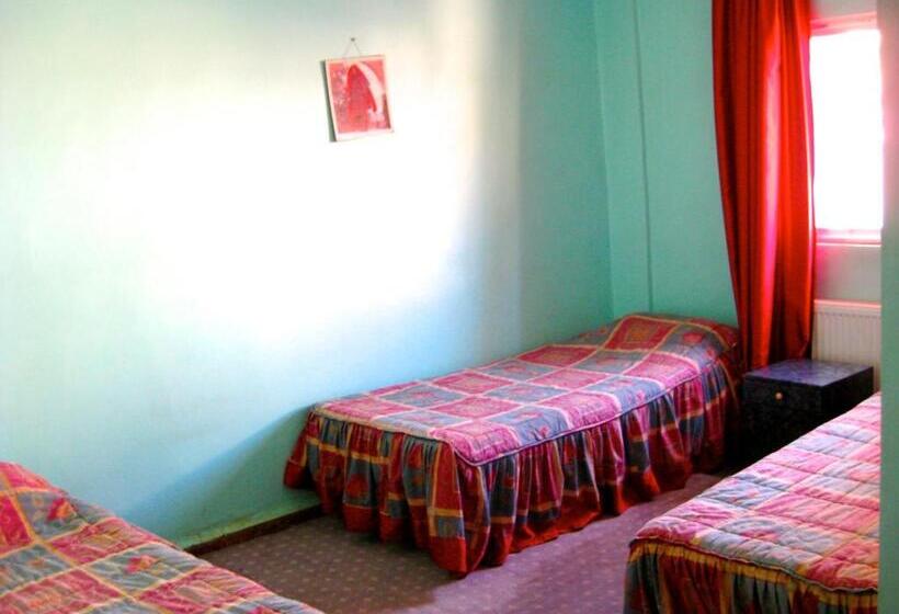 اتاق استاندارد سه نفره, Valentine Inn