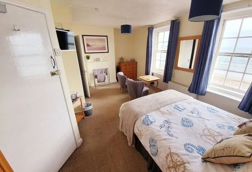オーシャンビュースタンダードルーム, Lyndale Guest House