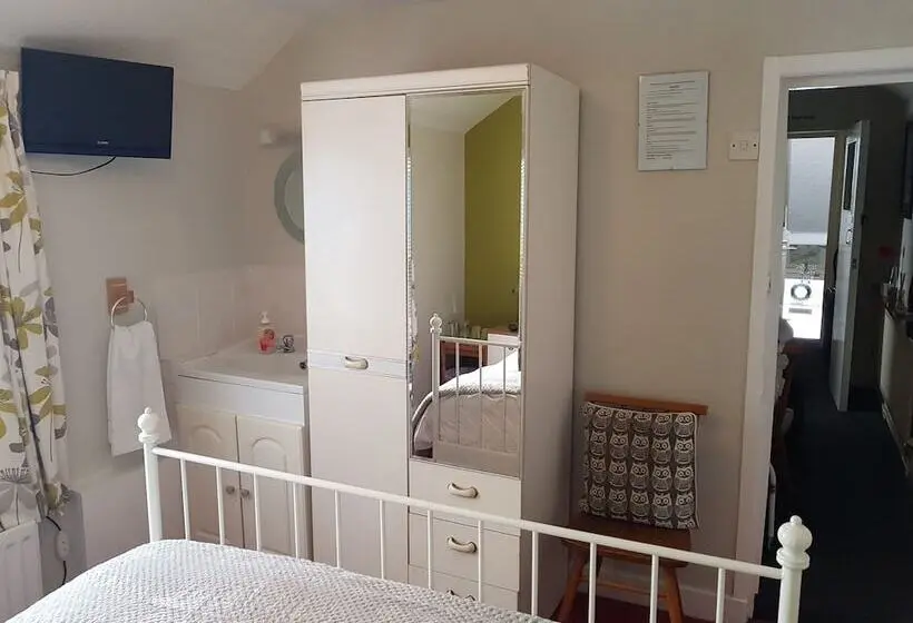 スタンダードルーム, Lyndale Guest House