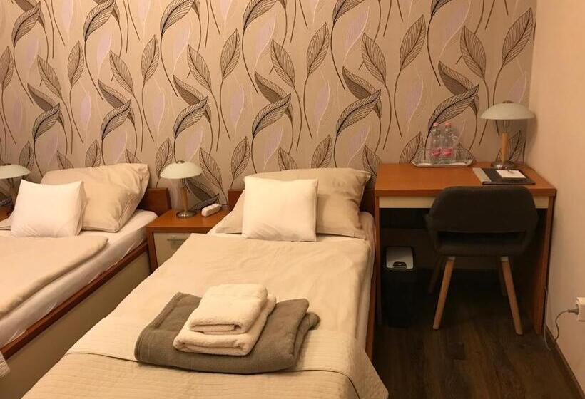 غرفة قياسية, Centrum Panzió