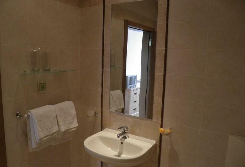 标准间, Pripetzite