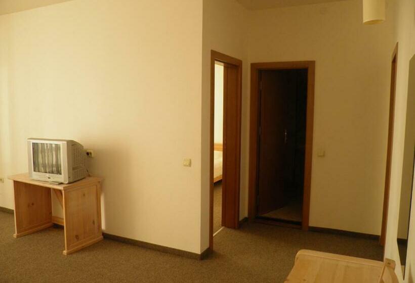 带2个卧室的套房, Pripetzite