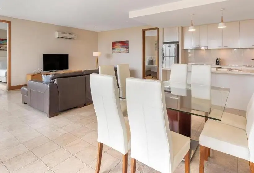 2ベッドルームのエクゼクティブアパートメント, Oaks Casuarina Santai Resort